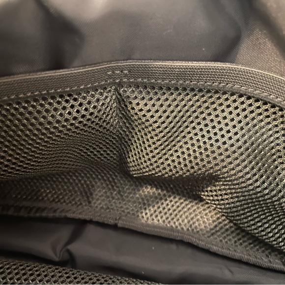 Lululemon Everywhere Belt Bag Large 2L - Picture 6 of 12